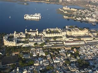 Raj Palace Hotell Udaipur Exteriör bild
